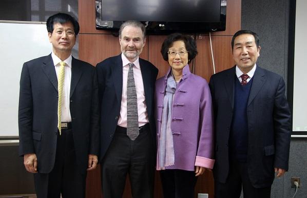 合影1.jpg 合影1.jpg